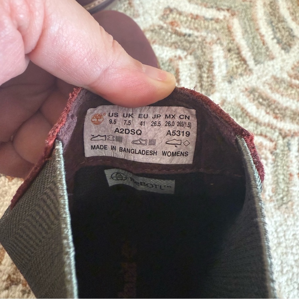 Timberland Maroon Leather Chelsea Boots - Picture 6 of 6